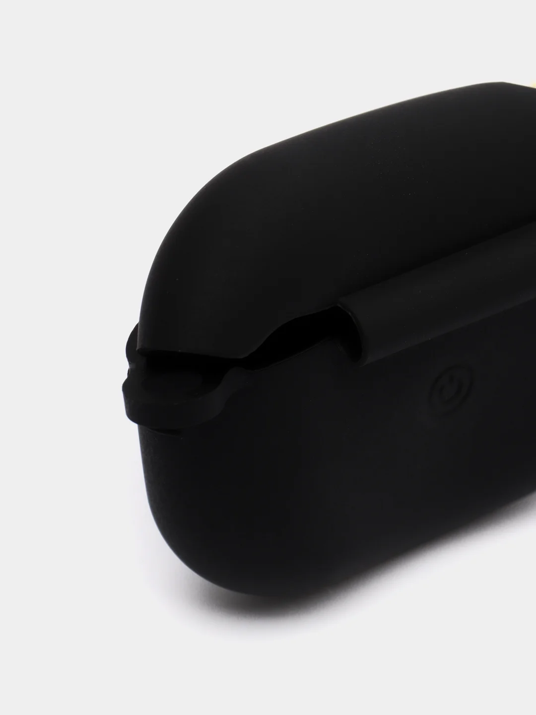 Черный чехол AirPods 3