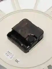 Белый часы настенные Mirron S66