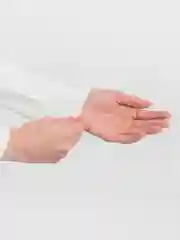 Белый джемпер женский в рубчик
