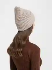 Бежевый меланж шапка женская