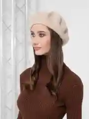 Светло-бежевый берет женский
