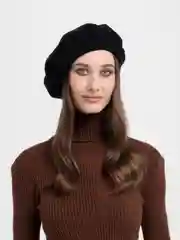 Черный берет женский