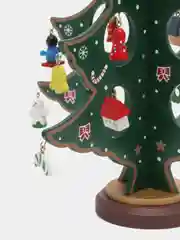 Зелёный хаки ёлка новогодняя с игрушками. Дереявянная ёлочка для декора