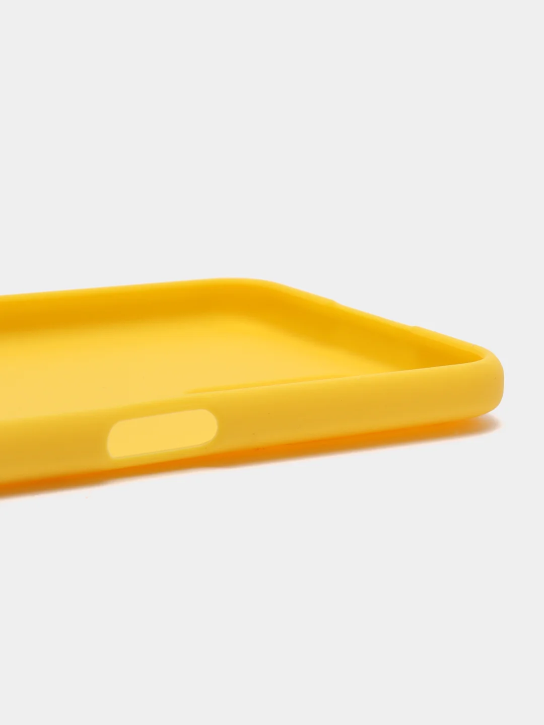 Желтый чехол на Realme 8i силиконовый, матовый