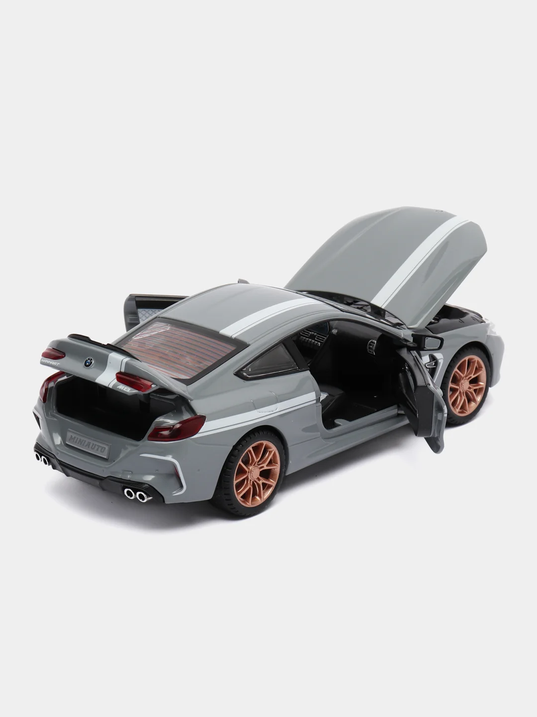 Серый игрушечный автомобиль BMW M8 M-Power 1:24 MiniAuto