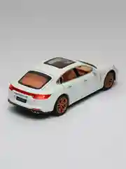 Белый металлическая машинка 1:24 Porsche 1900-13