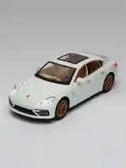 Белый металлическая машинка 1:24 Porsche 1900-13