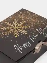 Угольный коробка подарочная новогодняя на ленточке. 31*24,5*9 см