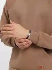 Черный кожаный мужской браслет