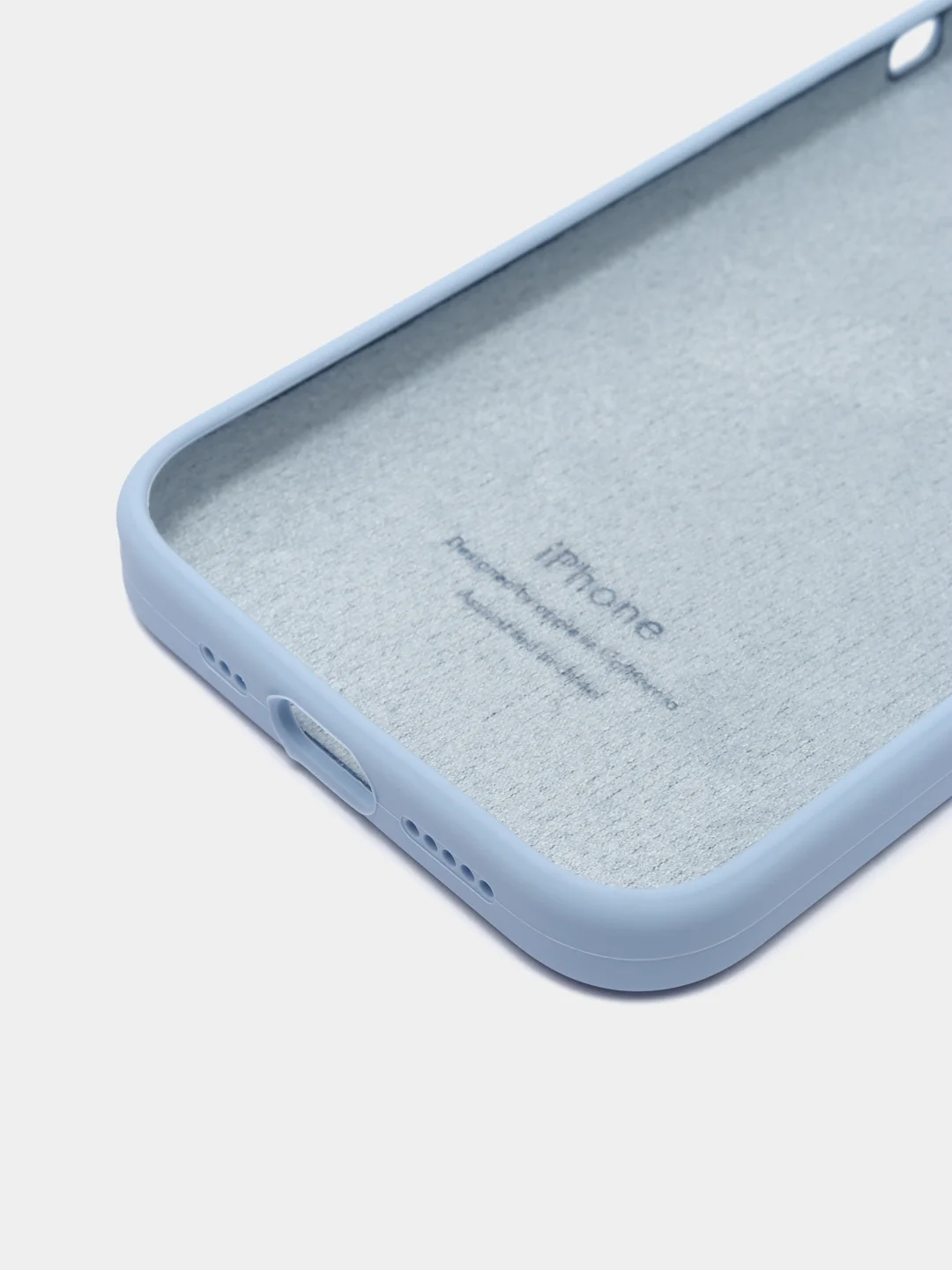 Небесно-голубой чехол Silicone Case для iPhone 13 с закрытым низом