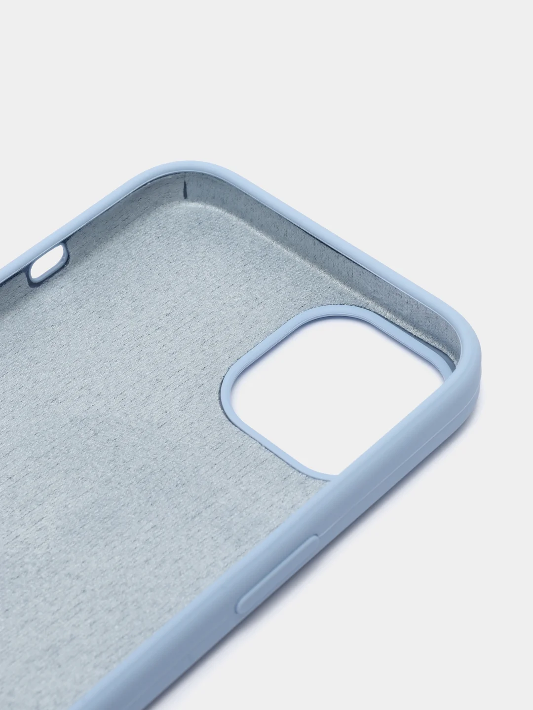 Небесно-голубой чехол Silicone Case для iPhone 13 с закрытым низом