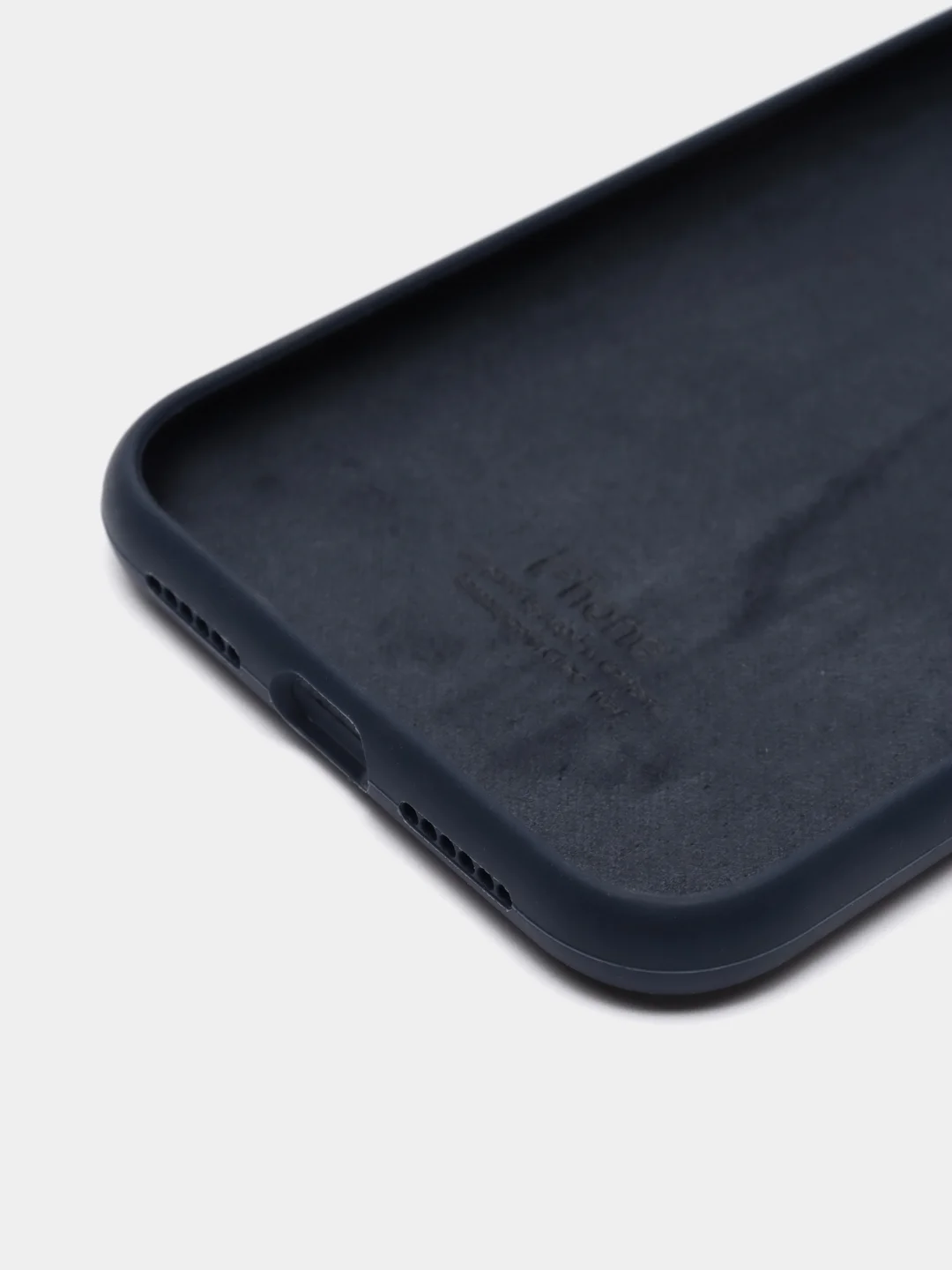 Темно-синий чехол Silicone Case для iPhone 11 с закрытым низом