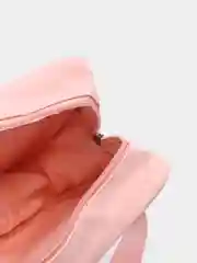 Розовый косметичка