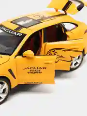 Желтый металлическая инерционная машинка JAGUAR F-PACE TROPHY, зеленый, масштаб 1:24, 20 см