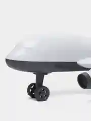 Белый самолет игрушечный