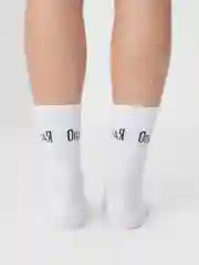 Носки с надписью "Опасная"