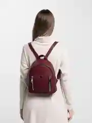 Красный женский рюкзак