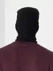 Черный балаклава вязаная