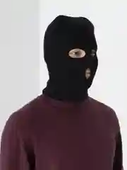 Черный балаклава вязаная