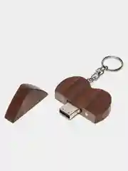 Коричневый флеш-накопитель USB деревянный в форме "Сердце"