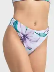 Фиолетовый купальник из трех предметов