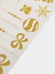 Новогодняя наклейка на окно "Елочные игрушки", в золотистом цвете, 60 х 45 см