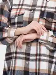 Бежевый клетчатая рубашка женская