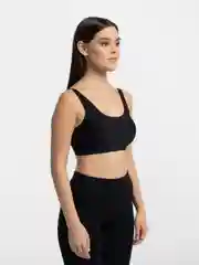 Черный топ спортивный