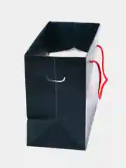 Черный новогодняя коробка-пакет