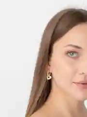 Белый овальные серьги "Сердце"