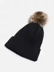 Черный шапка с помпоном