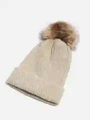 Белый шапка с помпоном