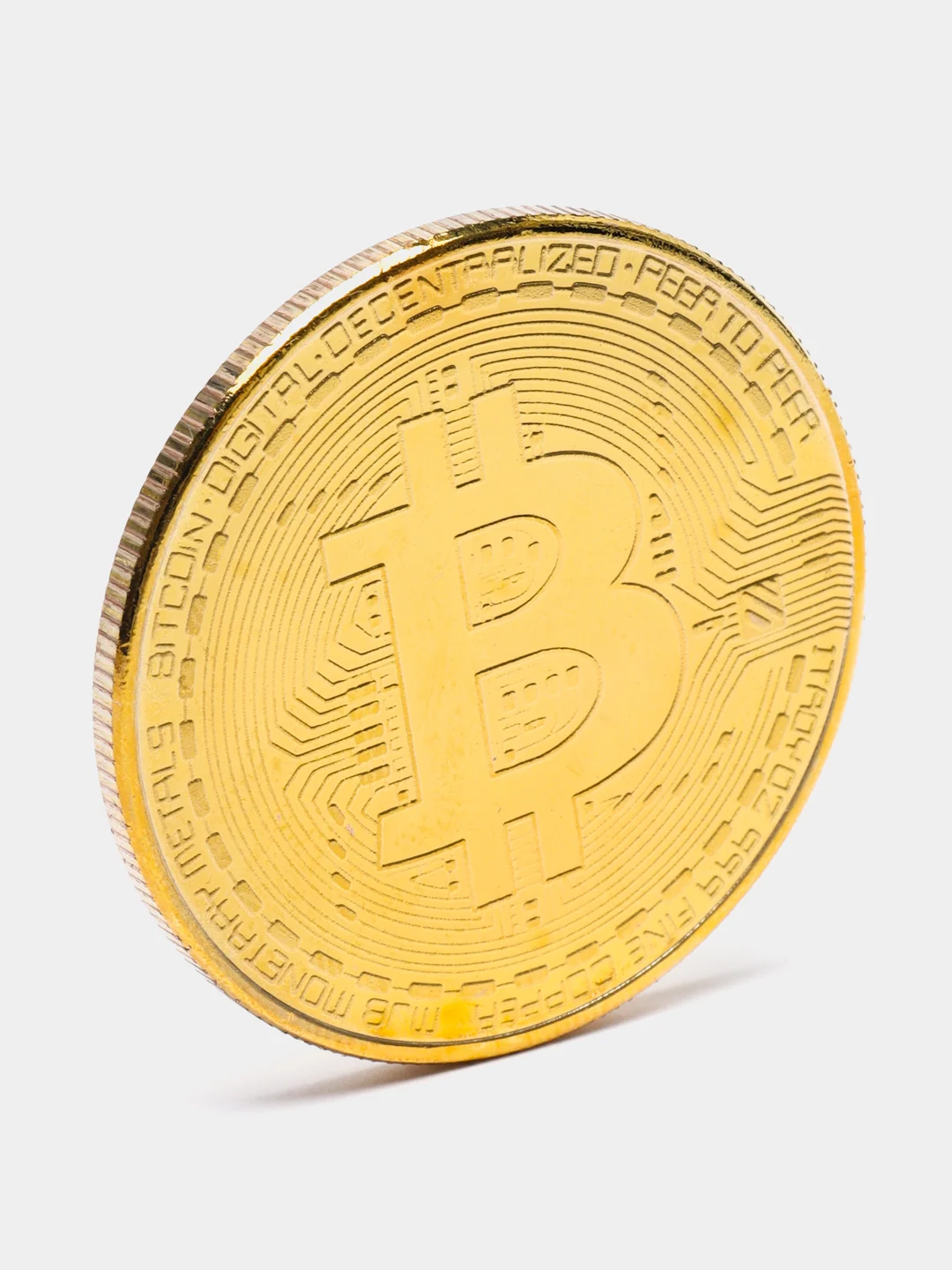 Золотой сувенирная блокчейн монета "Биткоин" (Bitcoin), в футляре