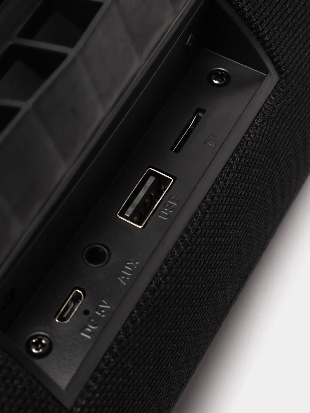 Портативная акустика Defender G22 20Вт, BT/FM/TF/USB/AUX/TWS