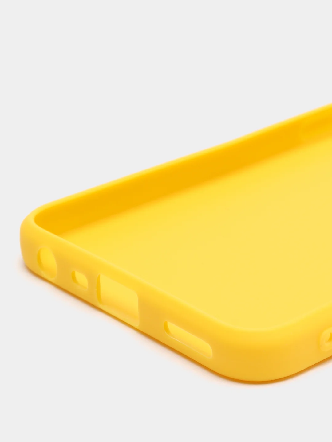 Желтый чехол силиконовый на Realme C35, матовый