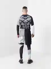 Белый спортивный костюм 3в1 (рашгард, тайтсы и шорты)
