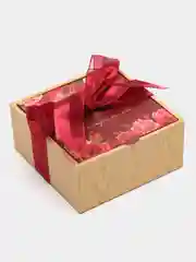 Бордовый подарочная коробка с лентой