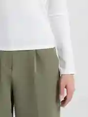 Белый водолазка женская, в рубчик