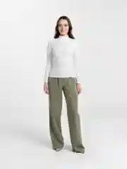 Белый водолазка женская