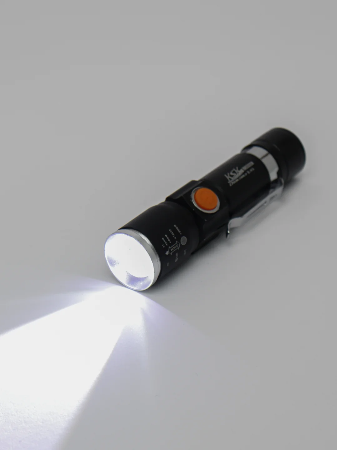 Фонарь светодиодный OutinLight