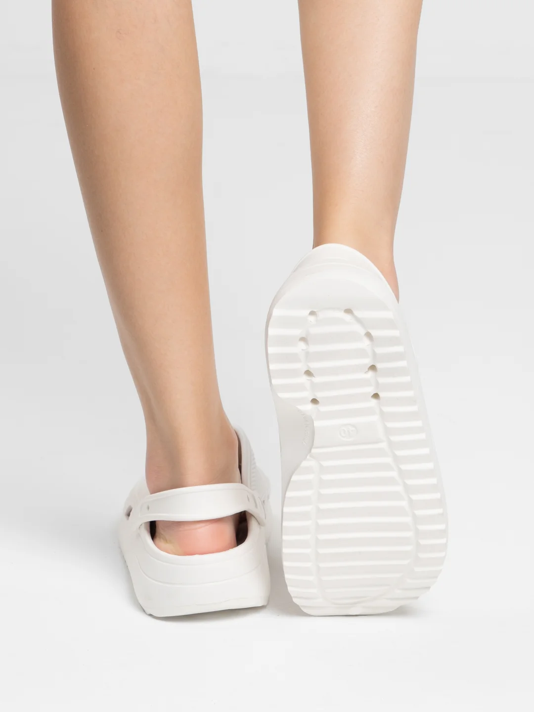 Сабо женские IZI, размеры 36-40