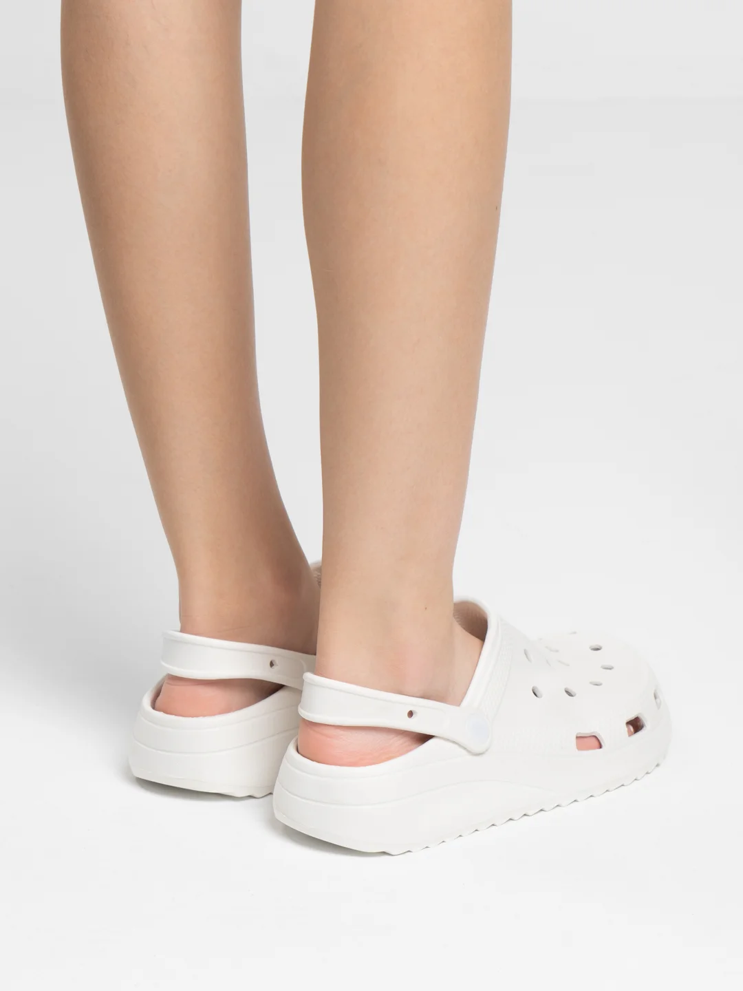 Сабо женские IZI, размеры 36-40