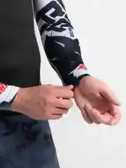Черный рашгард спортивный мужской, с длинным рукавом