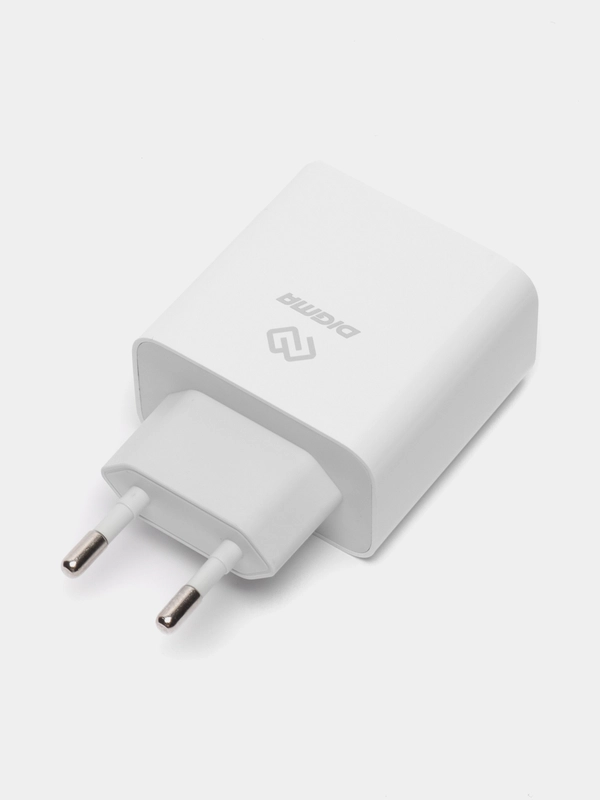 Сетевое зарядное устройство Digma, 2 USB 2.1A+1A