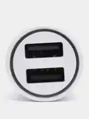 Белый автомобильное зарядное устройство, 2 USB, 2,4А