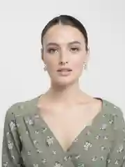 Серебряный серьги Бабочки цветные с блестками на кольце