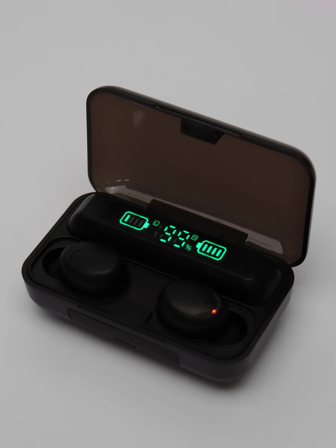 Алый беспроводные bluetooth наушники с встроенным power bank М90 Pro, М10, F9