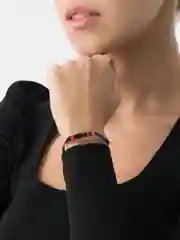 Черный тканевые браслеты на руку