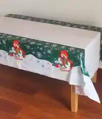 Скатерть одноразовая новогодняя