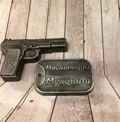 Бронзовый сувенирное мыло ручной работы "Пистолет и жетон"